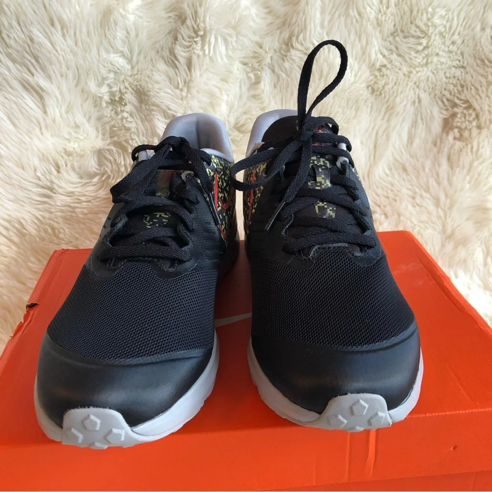Nike Big Boys Star Runner 2 GS Sneakers | Digi | Size 7